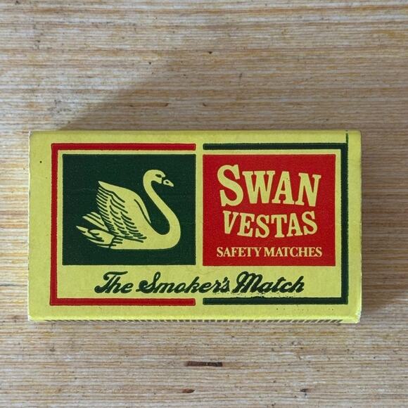 Vintage Swan Vestas Safety Matches Unstruck Matchbox England Bryant & May - Picture 1 of 4